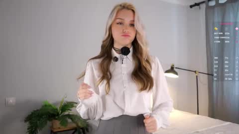 Aurora online show from October 25, 6:46 am