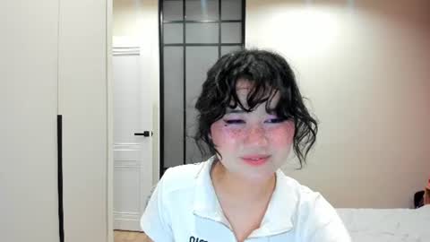 Emilia online show from June 12, 2:49 pm