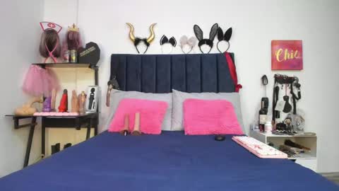         online show from June 4, 2:34 pm