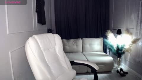 emmmam online show from November 12, 12:51 pm