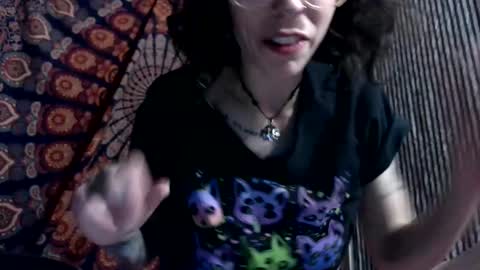 Emm online show from February 17, 7:40 am