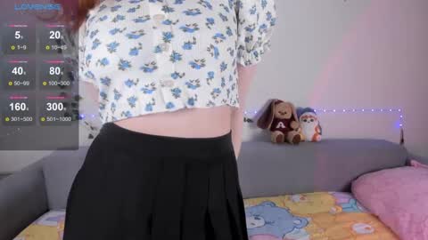 Snapshot of emmyflower chatting on February 23, 5:18 pm emmyflower online show from February 23, 5:18 pm