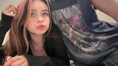 Snapshot of emo_couple666 chatting on February 13, 7:42 pm Gabriel  Elizabeth online show from February 13, 7:42 pm