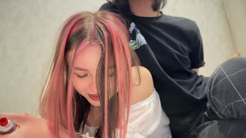 Snapshot of emo_couple666 chatting on February 7, 5:18 pm Gabriel  Elizabeth online show from February 7, 5:18 pm