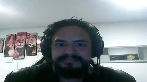 Snapshot of emperor_content chatting on December 22, 1:34 am Nelson Mantilla Len online show from December 22, 1:34 am