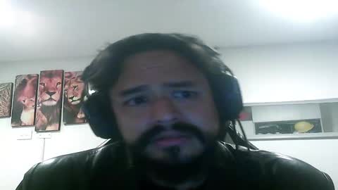 Snapshot of emperor_content chatting on December 14, 3:06 am Nelson Mantilla Len online show from December 14, 3:06 am