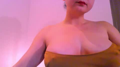 M online show from April 10, 5:50 pm