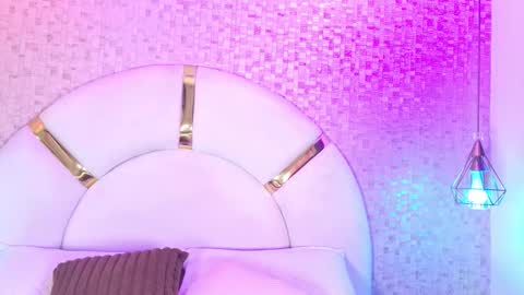 Emy  online show from December 22, 11:50 am