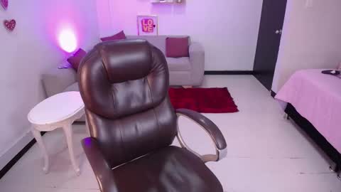 emy_rosse__ online show from February 20, 11:31 am