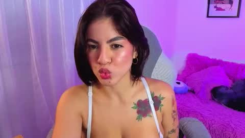 Emily Becker online show from February 3, 1:02 am