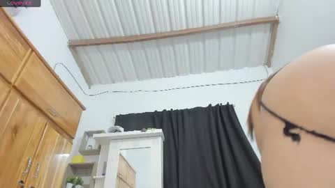   Emyi  online show from July 24, 2:09 am