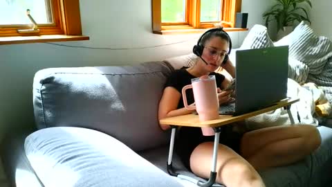 emyxxl online show from June 4, 2:34 pm