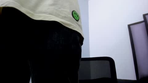 endrick_23 online show from April 12, 3:43 am