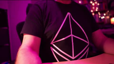 uk online show from October 17, 11:42 pm