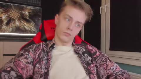 Enker online show from February 14, 8:44 pm