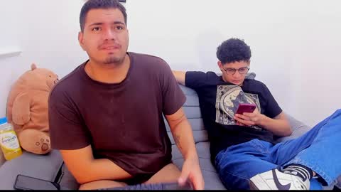 Snapshot of enrique_villa23 chatting on February 15, 1:05 pm enrique online show from February 15, 1:05 pm