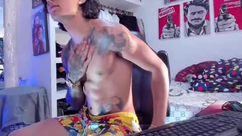 Snapshot of eren_blade_ chatting on September 20, 9:23 am Tht BOSS Eren online show from September 20, 9:23 am