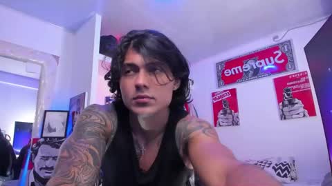 Snapshot of eren_blade_ chatting on October 21, 7:50 pm Tht BOSS Eren online show from October 21, 7:50 pm