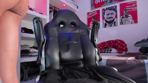 Tht BOSS Eren online show from November 21, 3:26 am