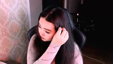 Erica Wayne online show from March 21, 5:06 pm