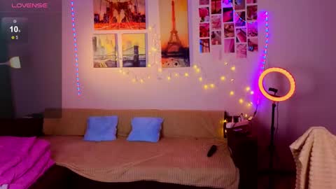 Erica Winterr online show from February 11, 5:50 pm