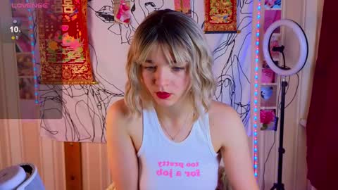 Erica Winterr online show from March 10, 4:17 am