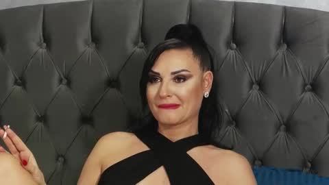 Erica online show from January 21, 9:15 pm