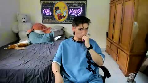 erick_de_rossee online show from March 25, 9:21 pm