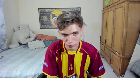 erick_de_rossee online show from February 5, 9:18 pm