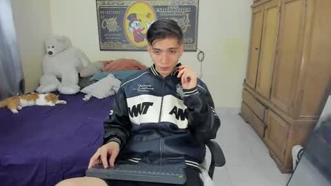 erick_de_rossee online show from January 9, 8:36 pm