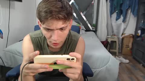 erick_de_rossee online show from December 9, 11:24 pm