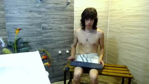 erick_ferrer online show from April 24, 11:18 pm