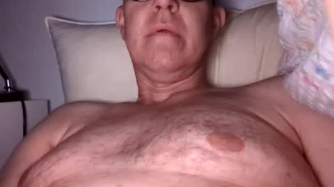 Erik Norwegian online show from April 4, 8:10 am