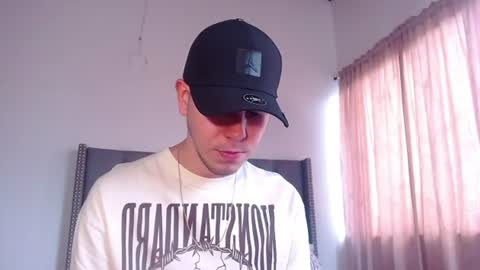 Erik rodriguez online show from June 10, 12:48 pm