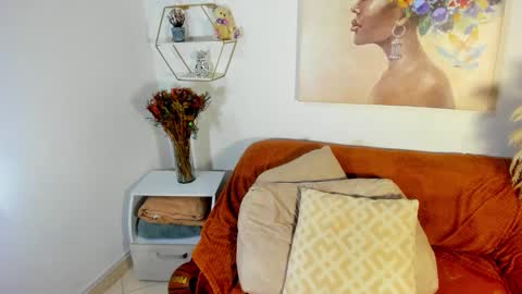 E R I K A  - L  Y R I C S online show from March 8, 5:00 am