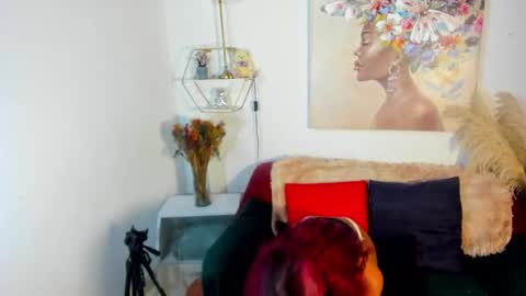 E R I K A  - L  Y R I C S online show from February 9, 4:05 am