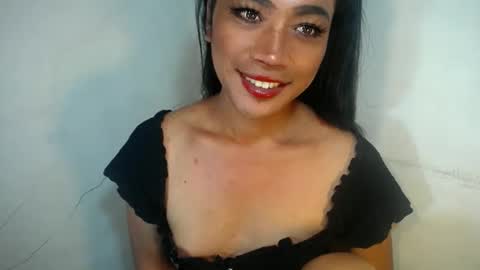 erika_madrigal online show from October 3, 11:35 pm