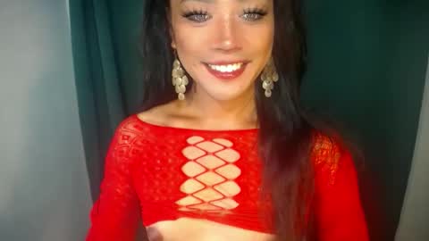 erika_madrigal online show from November 21, 4:32 am