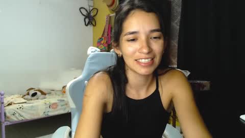 Snapshot of erina_1 chatting on January 12, 2:24 am erina_1 online show from January 12, 2:24 am