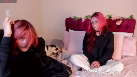 eros_nyx_ online show from June 9, 1:22 pm
