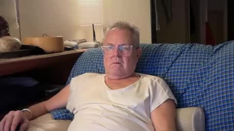 eros online show from November 21, 8:34 am