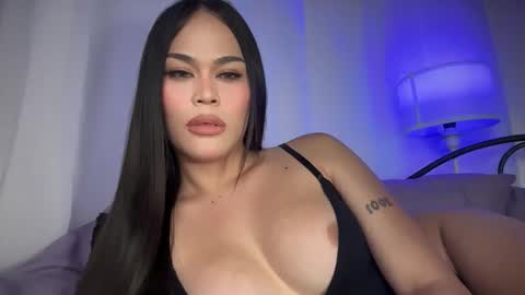 monica online show from November 17, 3:25 pm