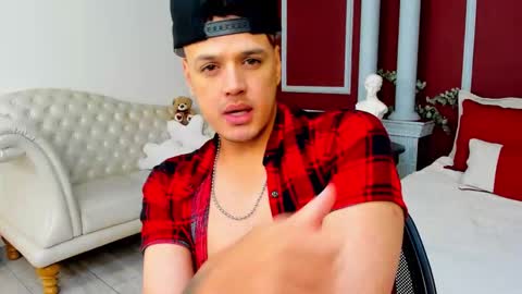 eryxmarlowe_ online show from October 22, 3:21 am