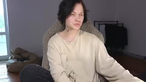 esajukyy online show from July 22, 1:46 pm