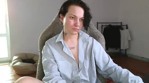 esajukyy online show from June 29, 2:17 pm