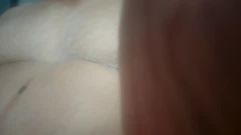 Snapshot of escorpion51 chatting on October 25, 9:37 pm escorpion51 online show from October 25, 9:37 pm