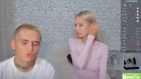 Snapshot of eshcka chatting on October 10, 4:02 pm Megan and Brad online show from October 10, 4:02 pm