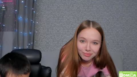 Snapshot of eshcka chatting on February 3, 9:39 pm Megan and Brad online show from February 3, 9:39 pm