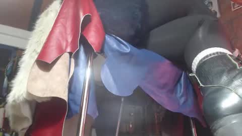 Eskela911 online show from April 9, 1:20 am