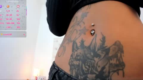 esmeralda  online show from April 17, 3:36 pm